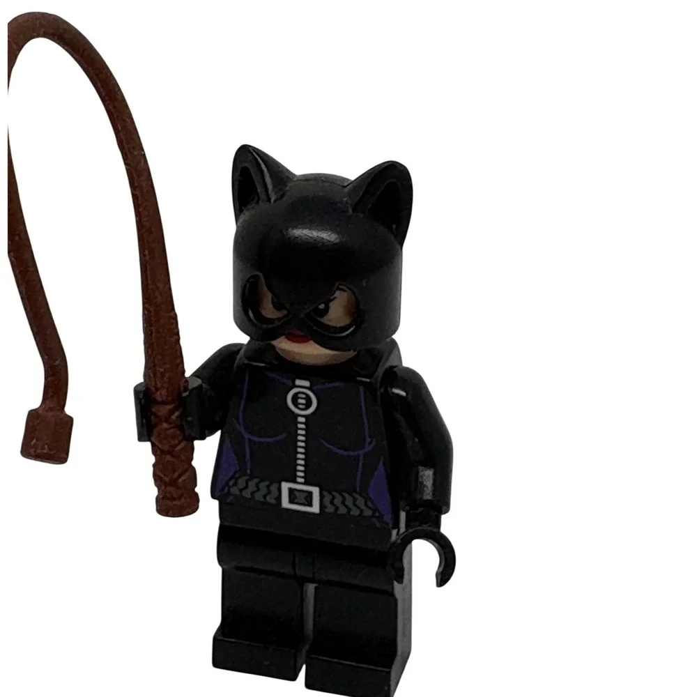 Lego catwoman minifigure